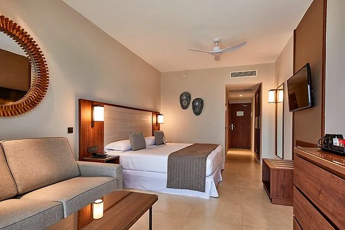 RIU Jambo Zanzibar hotel bedroom included in luxury Zanzibar packages